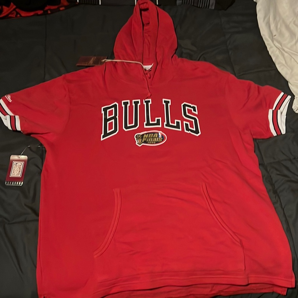 Mitchell & Ness Chicago Bulls Short Sleeve Hoodie 1996 Championship XL Men NWT